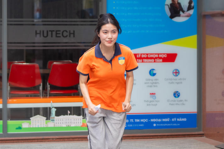 Sinh viên Khoa Tài chính - Thương mại bứt phá thể lực tại Ngày hội Thanh niên khỏe 47