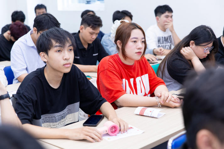 IT-ers HUTECH rèn kỹ năng viết CV tiếng Anh, tự tin chinh phục nhà tuyển dụng 35