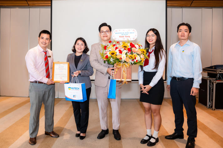 [Video] Mở rộng định hướng nghề nghiệp qua chuyến tham quan White Palace Phạm Văn Đồng của sinh viên Quản trị nhà hàng 17