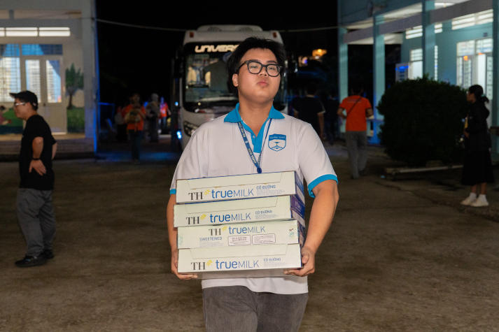 Sinh viên Khoa Dược HUTECH lan tỏa yêu thương, tiếp sức ước mơ học sinh tại An Giang 28
