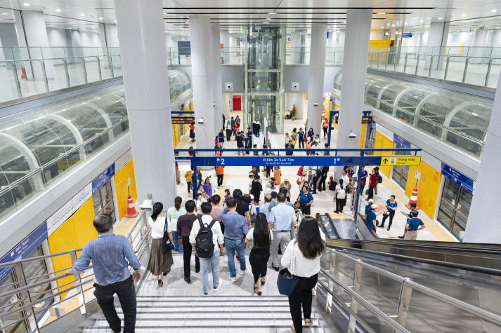 Đi Metro đến HUTECH nhập học: Xuống ga nào, đi ra sao? 38