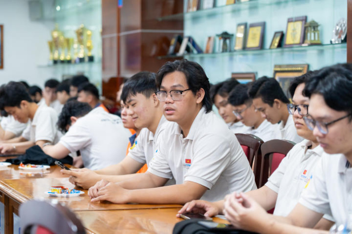 Một buổi sinh hoạt, nhiều bước chuẩn bị cho hành trình nghề nghiệp của sinh viên VJIT 35