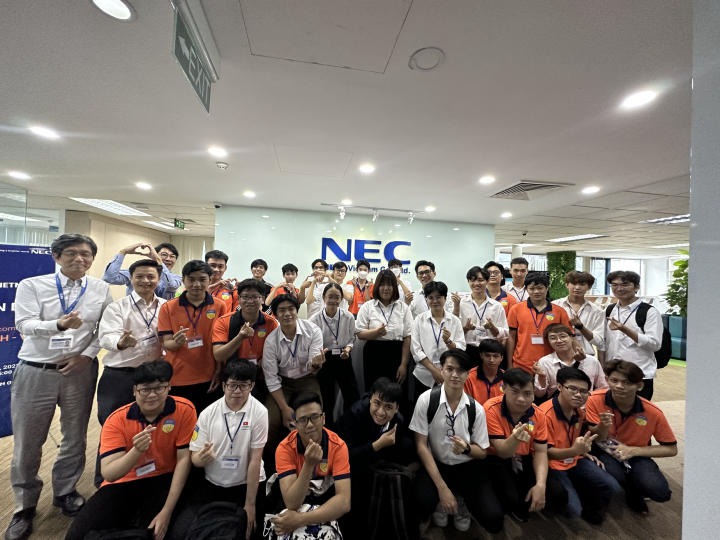 Sinh viên ngành Công nghệ thông tin VJIT tham quan thực tế tại Công ty TNHH NEC Việt Nam 62