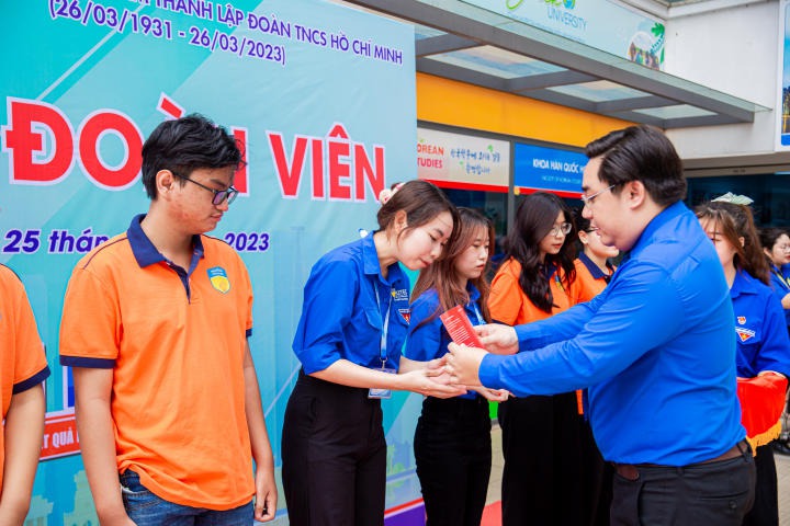 136 sinh viên HUTECH được kết nạp vào Đoàn Thanh niên Cộng sản Hồ Chí Minh 69