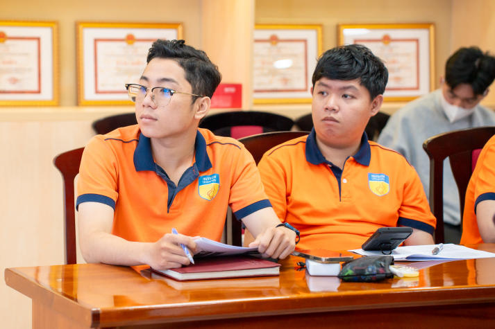 Định hình tư duy phát triển bền vững cho sinh viên Viện Khoa học Ứng dụng qua góc nhìn chuyên gia 44