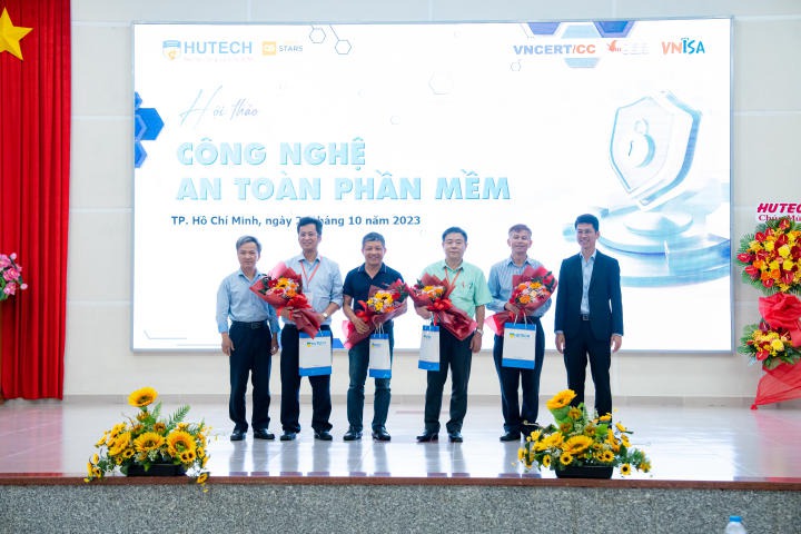 Sôi nổi vòng Chung khảo cuộc thi "Sinh viên với An toàn thông tin ASEAN 2023" tại HUTECH 115