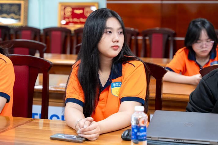 Sinh viên Quản trị kinh doanh tìm điểm khởi đầu cho công trình nghiên cứu 38