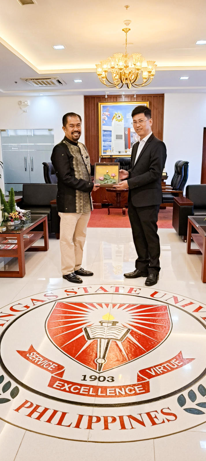 HUTECH expands academic partnership network in the Philippines toward green and sustainable university development 35