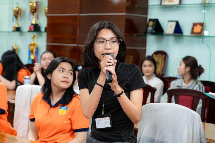 Sinh viên ngành Tâm lý học khám phá chuyện nghề qua góc nhìn chuyên gia 80