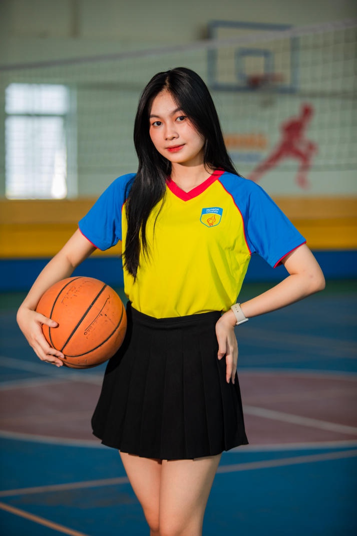 [Ảnh] Trai tài gái sắc HUTECH tự tin “show” nét đẹp năng động đậm chất Gen Z tại đa sân chơi 125