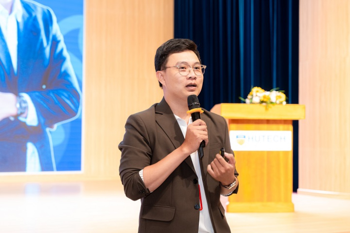 Sinh viên Khoa Marketing - Kinh doanh quốc tế “giải mã” thuật toán tuyển dụng và xây dựng thương hiệu cá nhân cùng chuyên gia 61