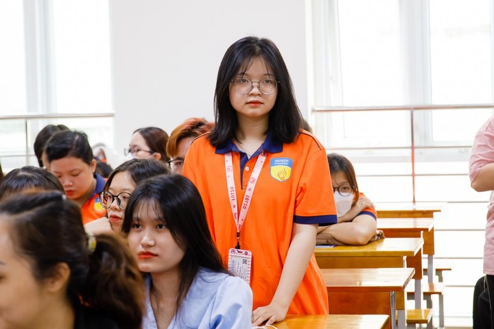 Sinh viên Khoa Trung Quốc học cập nhật thông tin và trau dồi kỹ năng thi TOCFL 54