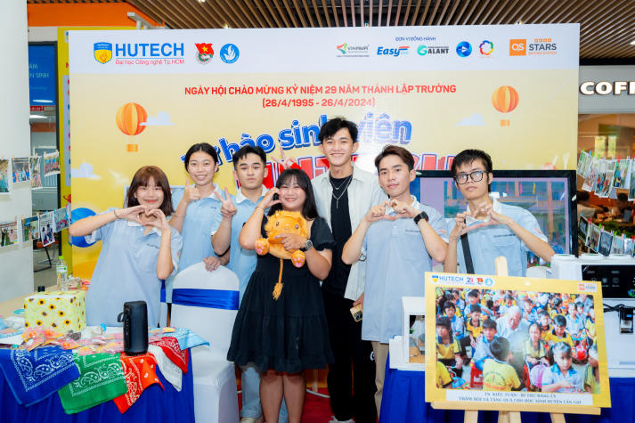 Khởi động từ ngày 20/4, Ngày hội “Tự hào Sinh viên HUTECH” mang đến loạt hoạt động sôi nổi 102