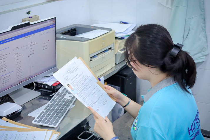 Sinh viên Điều dưỡng - Kỹ thuật y học vận dụng chuyên môn hỗ trợ chăm sóc sức khỏe cộng đồng 37