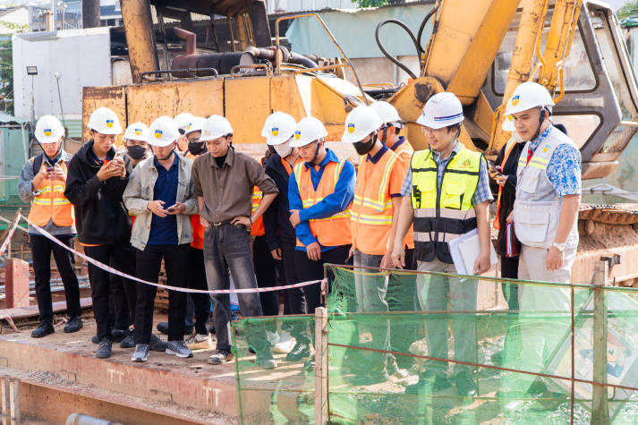 TÂN SINH VIÊN TRẢI NGHIỆM THỰC TẾ CÙNG HỌC PHẦN NHẬP MÔN NGÀNH 22