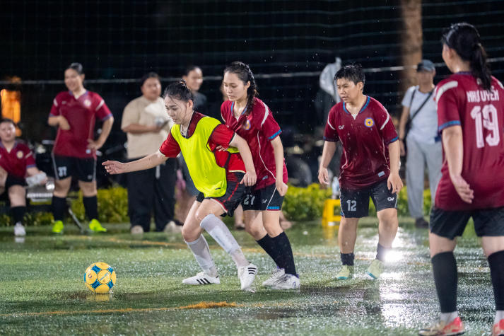 [HUTECH Games 2026] Lộ diện ngôi vương Bóng đá nam, nữ sau loạt trận Chung kết kịch tính 29