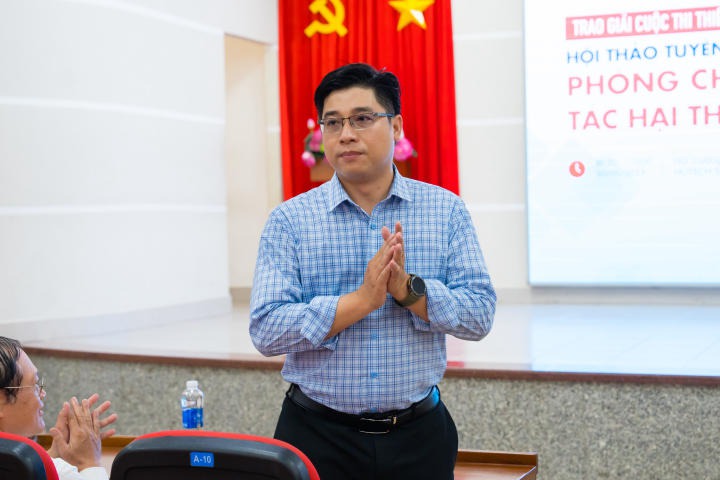 Sinh viên HUTECH sôi nổi tìm hiểu “Tác hại của thuốc lá và thuốc lá thế hệ mới đối với sức khoẻ của thanh thiếu niên” 53