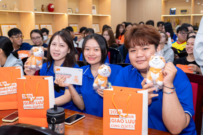 Sinh viên Khoa Thú y giải mã cơn ngứa trong điều trị thú cưng 66