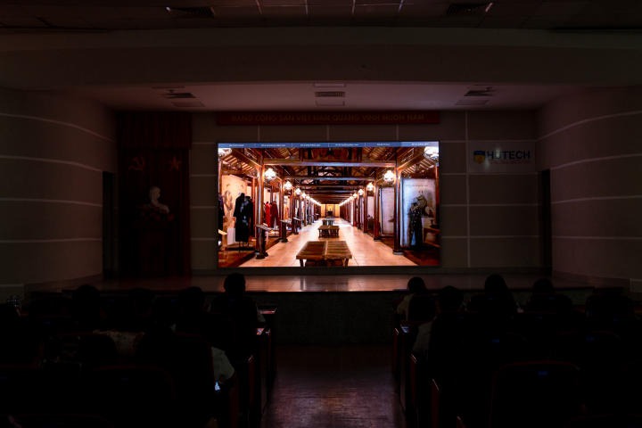 Sinh viên Tâm lý học HUTECH “trình làng” nhiều sản phẩm quảng cáo độc đáo trong buổi công chiếu đồ án cuối kỳ 67