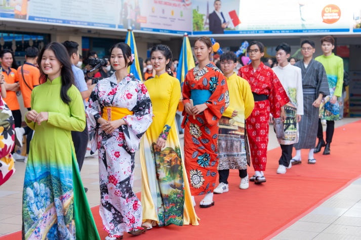 [Video] Sinh viên HUTECH hào hứng trải nghiệm Ngày hội giao lưu văn hóa Việt - Nhật 2024 161