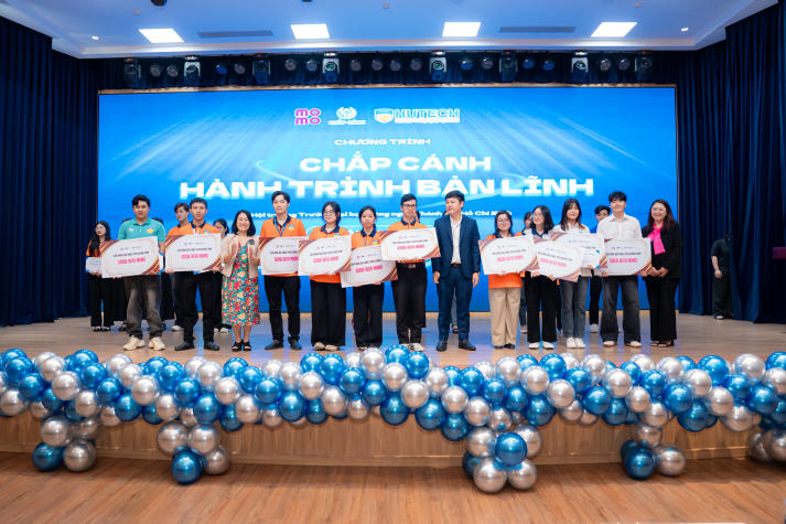 Sinh viên HUTECH viết nên câu chuyện trưởng thành tại “Chắp Cánh - Hành trình bản lĩnh” 163