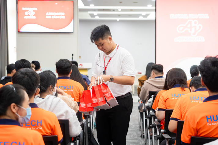 Sinh viên Công nghệ thực phẩm “mắt thấy, tay chạm” quy trình sản xuất xanh tại Nhà máy Ajinomoto Việt Nam 59