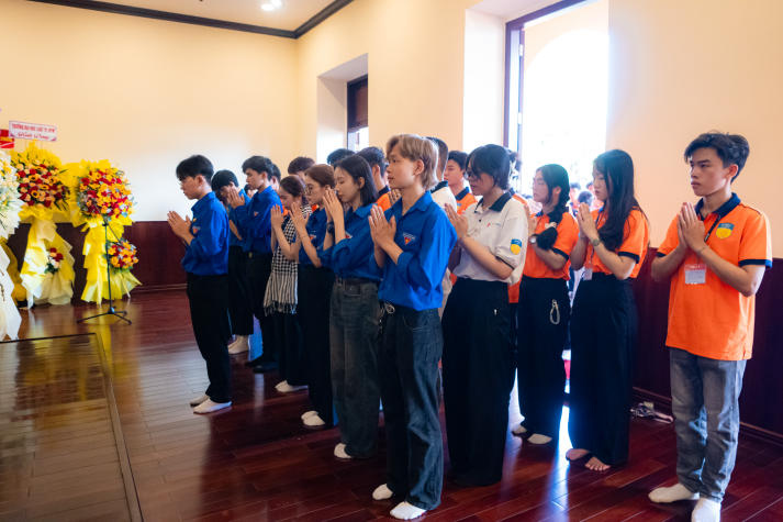 Tân sinh viên VKIT ngược dòng lịch sử, khám phá di sản tại Bến Nhà Rồng 22