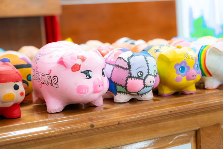 Nuôi heo đất, sinh viên Khoa Quản trị kinh doanh lan tỏa tinh thần sẻ chia đến cộng đồng 70