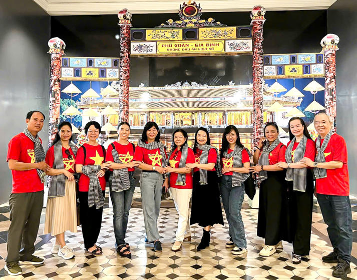 Biệt động Sài Gòn: Dấu ấn lịch sử trong hành trình về nguồn của Chi bộ 7 HUTECH 65