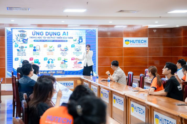 Ứng dụng AI trong học tập, nghiên cứu khoa học và phát triển bản thân cùng sinh viên Khoa Dược 42