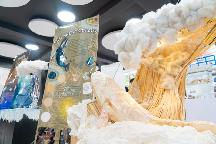 Kết nối kỹ thuật - thẩm mỹ - ứng dụng trong triển lãm của sinh viên ngành Thiết kế nội thất 27