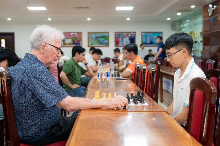 [Hội thao CB-GV-NV HUTECH 2025]: Gay cấn từng nước cờ - Các kỳ thủ tài ba chính thức lộ diện