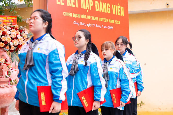 [Video] 05 chiến sĩ Mùa hè xanh HUTECH ưu tú được kết nạp Đảng tại mặt trận tỉnh Đồng Tháp 37