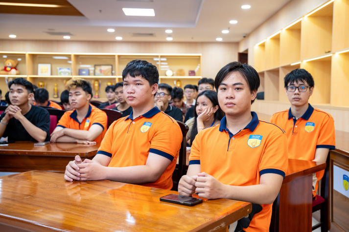 Nền móng nghề nghiệp cho sinh viên Xây dựng HUTECH từ câu chuyện cựu sinh viên 55