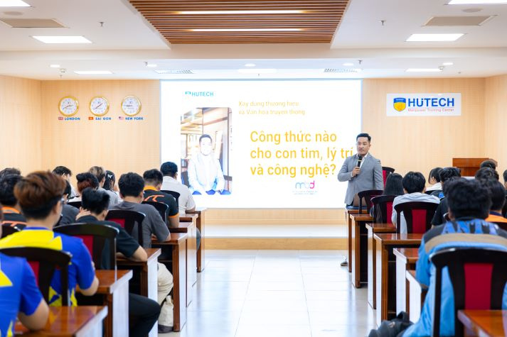 HUTECH-ers cập nhật kỹ năng quản lý truyền thông và xây dựng thương hiệu trong thời đại AI 47