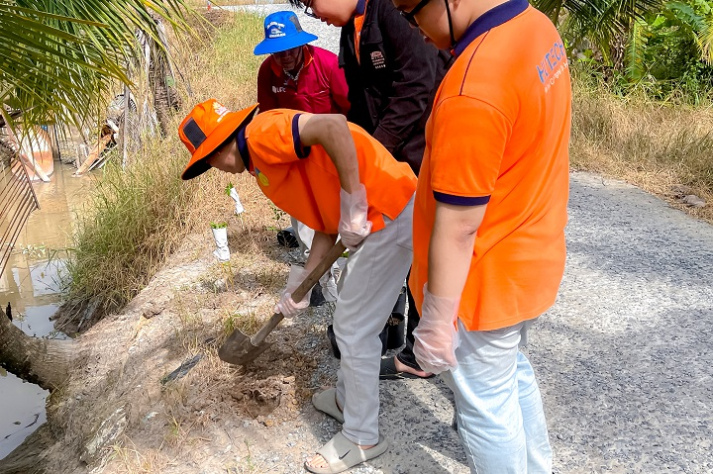 Tiếp bước đến trường 2025: Sinh viên VJIT trao yêu thương, dựng hành trang 62