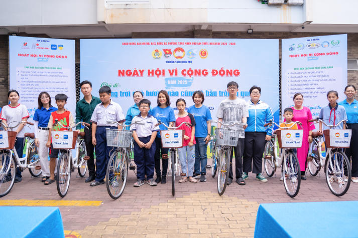 Điểm tin hoạt động Mùa hè xanh HUTECH 2025: Mặt trận TP.HCM sôi nổi với loạt công trình ý nghĩa 156
