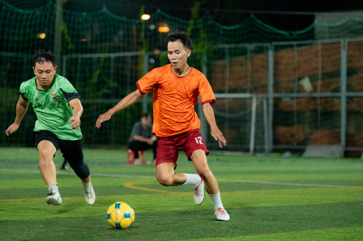 [Hội thao CB-GV-NV HUTECH 2025]: Bóng đá nam khép lại vòng bảng, lộ diện những tấm vé vào Tứ kết 71