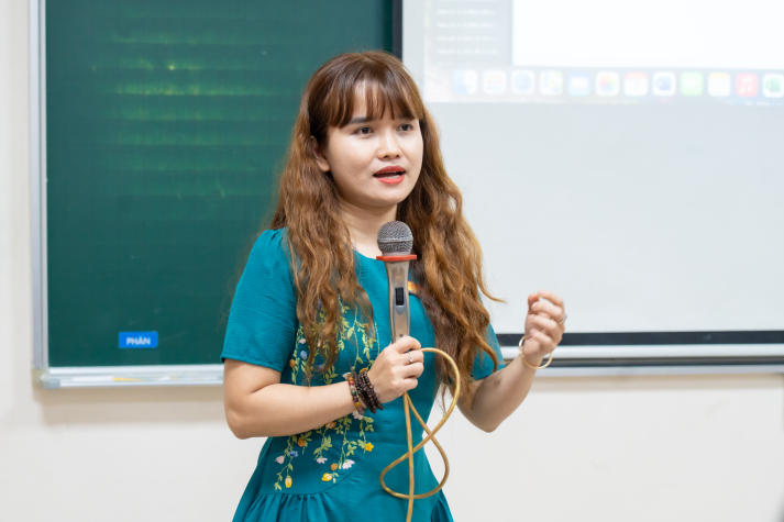 Giảng viên Khoa Quản trị kinh doanh tăng cường năng lực nghiên cứu khoa học với công cụ VOSviewer 24