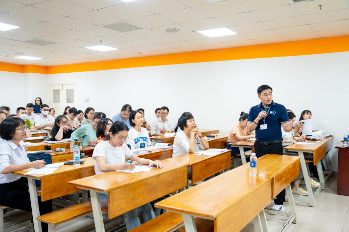 HUTECH tập huấn cán bộ coi thi: Sẵn sàng cho kỳ thi học kỳ 1A năm học 2025-2026 nghiêm túc, hiệu quả 27