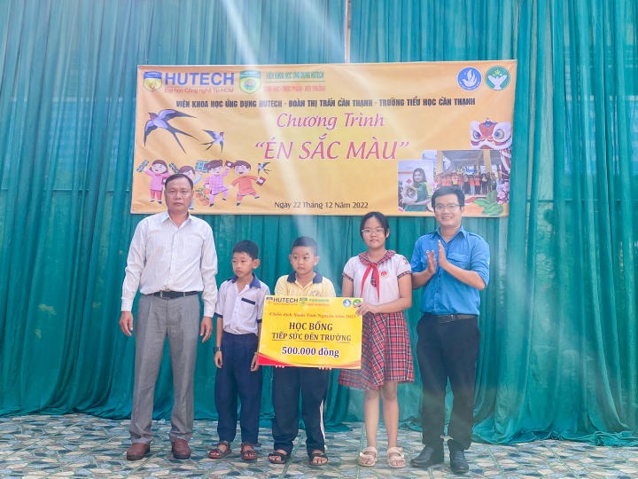 “Én vàng” Viện Khoa học Ứng dụng lan tỏa sắc xuân với chiến dịch “Cánh én mùa xuân 2023” 76