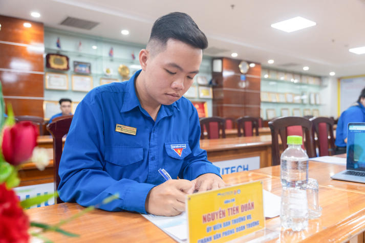 Đoàn - Hội HUTECH kiện toàn đội ngũ, củng cố lực lượng kế thừa cho nhiệm kỳ mới 32