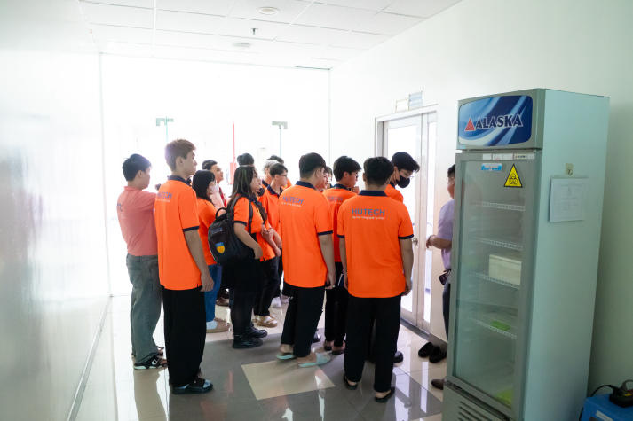 Tân binh Công nghệ sinh học trải nghiệm thực tiễn nghiên cứu tại Trung tâm Công nghệ sinh học TP.HCM 60