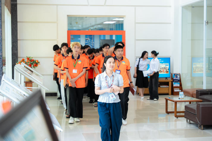 [Video] Tân sinh viên Công nghệ thông tin “chạm” môi trường doanh nghiệp tại TMA Tech Group 52