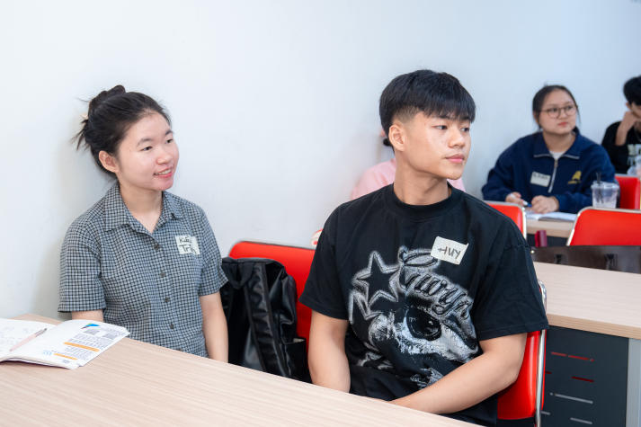 Sinh viên HUTECH rèn tư duy phản biện để giao tiếp thuyết phục hơn 31
