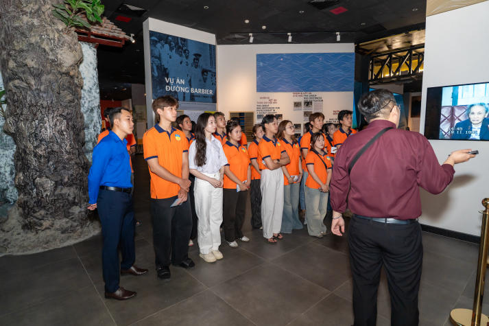 Sinh viên Viện Khoa học Ứng dụng chạm lịch sử, bồi đắp lý tưởng sống 55