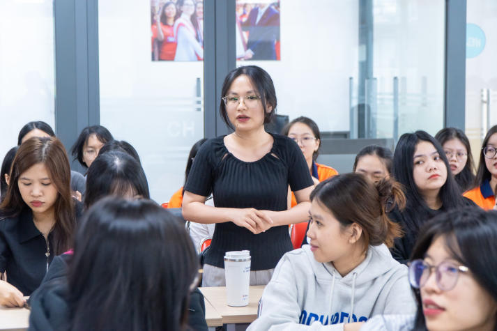 Gặp gỡ Tổng lãnh sự Hàn Quốc, sinh viên Khoa Hàn Quốc học được tiếp thêm động lực học tập 88