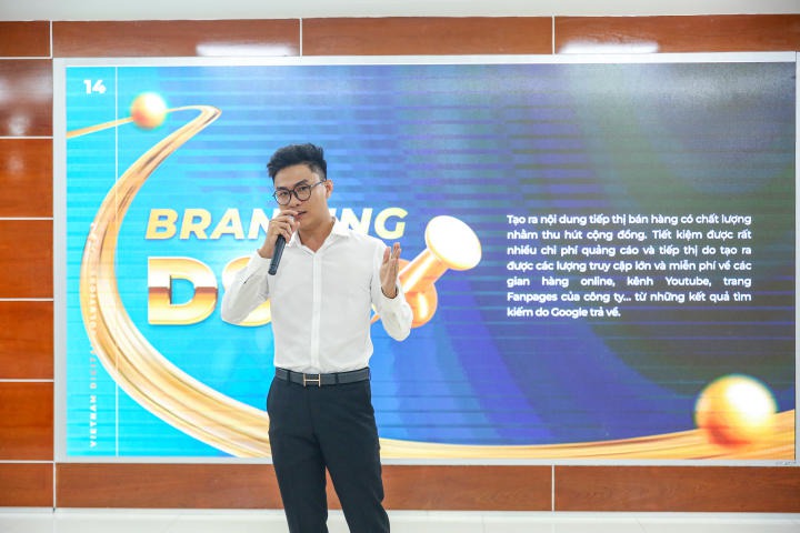 02 diễn giả Lê Vũ Hoàng Lân và Phạm Gia Hân cũng truyền đạt những kiến thức chuyên môn hữu ích HUTECH 2