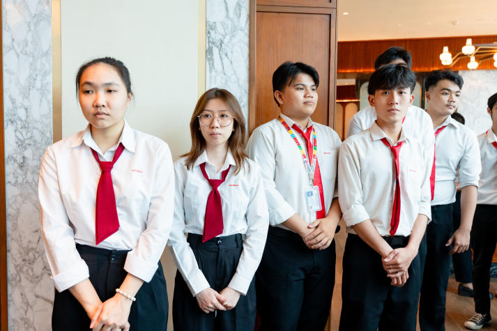 [Ảnh] Sinh viên Quản trị Du lịch - Nhà hàng - Khách sạn khám phá dịch vụ cao cấp tại Hilton Saigon 26