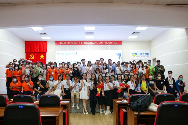 Sinh viên Khoa Dược trao đổi kiến thức cùng chuyên gia từ Công ty MSD Việt Nam 103